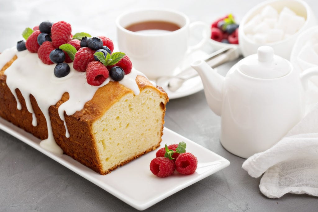 7 Tips for Baking a Perfect Pound Cake | www.asliceofheavencakesclassroom.com